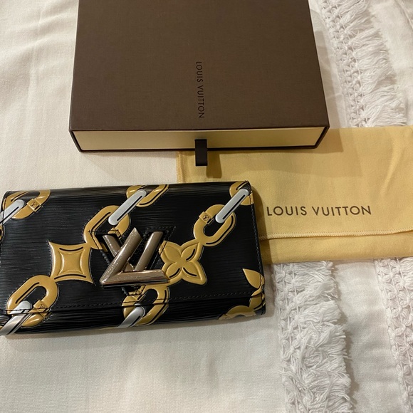 Louis Vuitton Handbags - Louis Vuitton Black Epi Twist Lock wallet/clutch/wallet on chain